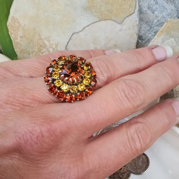 Vintage Austria Estate Oversized Adjustable Rhinestone Ring - Picture 6 of 7